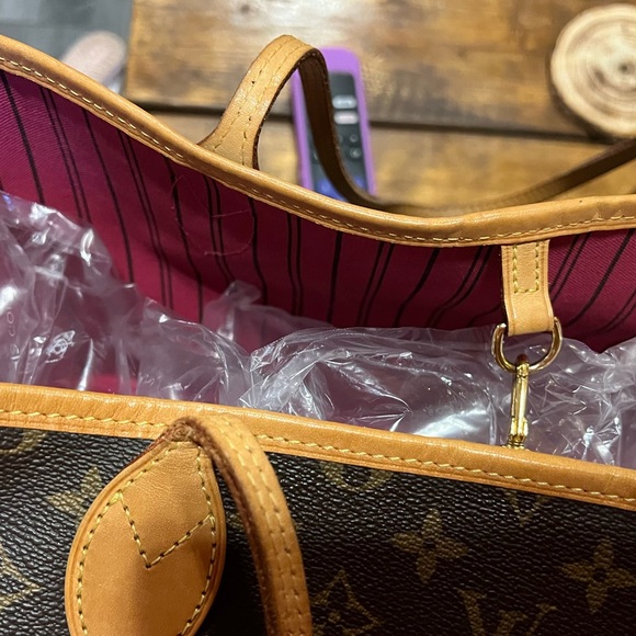 Louis Vuitton Neverfull GM Monogram - Picture 15 of 16